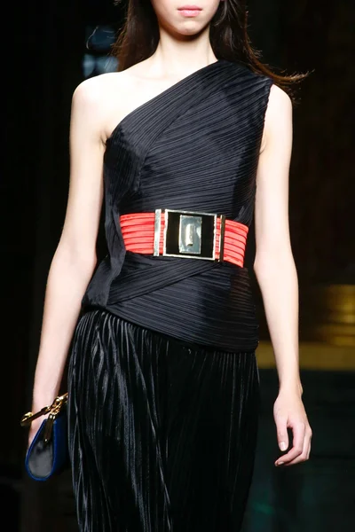 Look 14